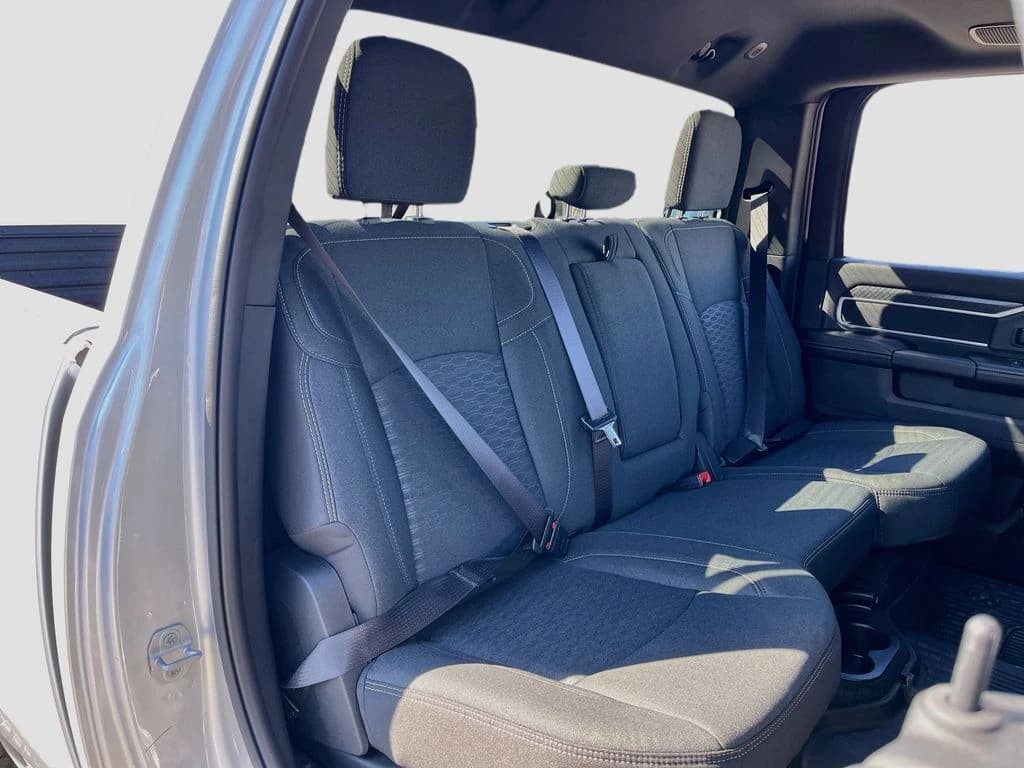 Ram 2500 Big Horn 4x4 Crew Cab 6'4" Box 2026 — side view