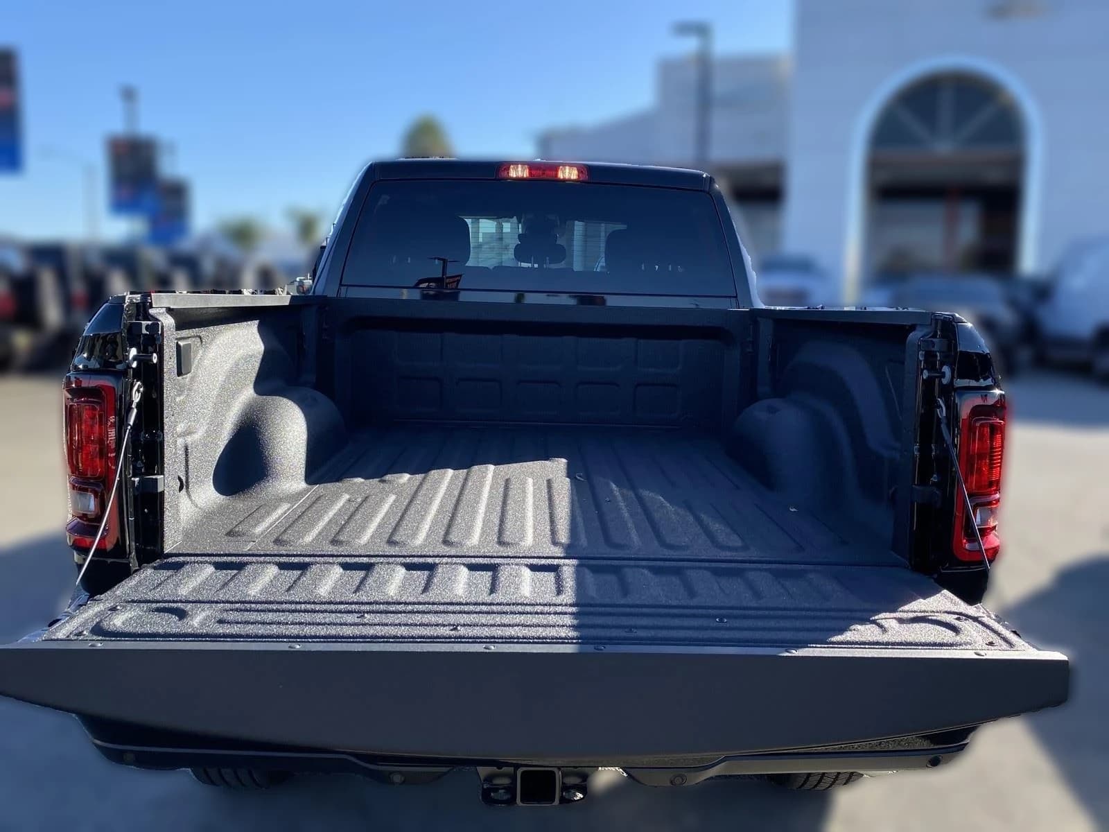 Ram 2500 Big Horn 4x4 Crew Cab 6'4" Box 2026 — side view