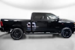 Ram 2500 Big Horn 4x4 Crew Cab 6'4" Box 2027 — side view