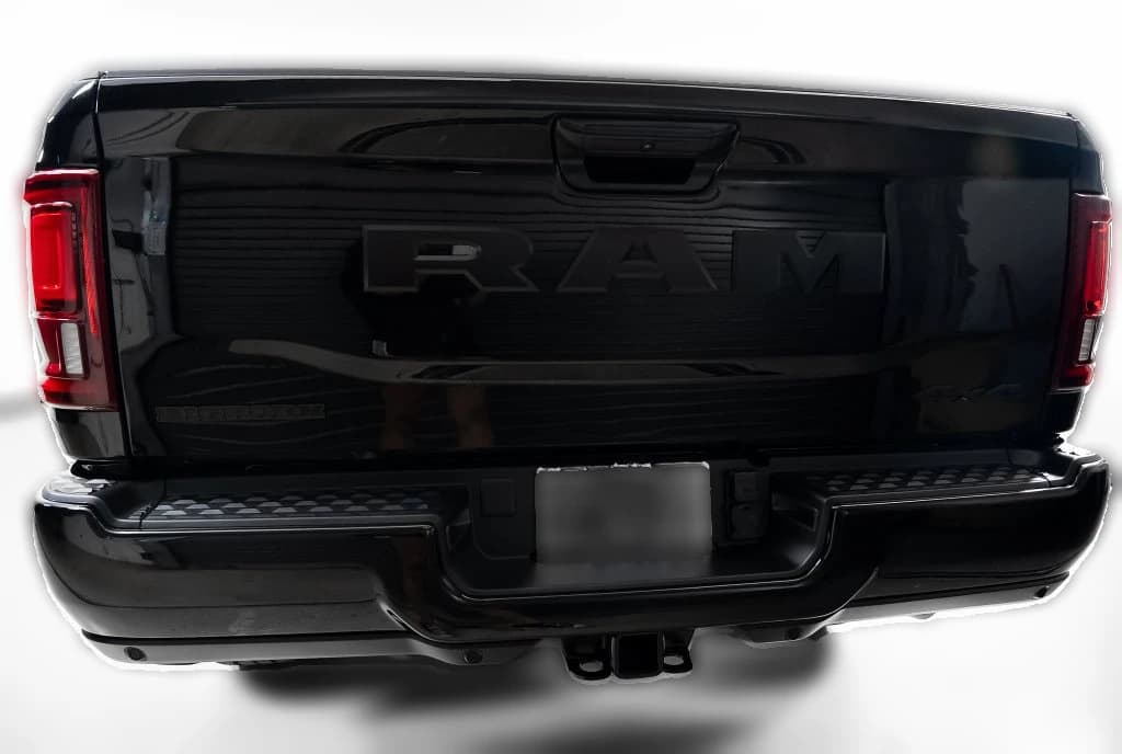 Ram 2500 Big Horn 4x4 Crew Cab 6'4" Box 2027 — side view