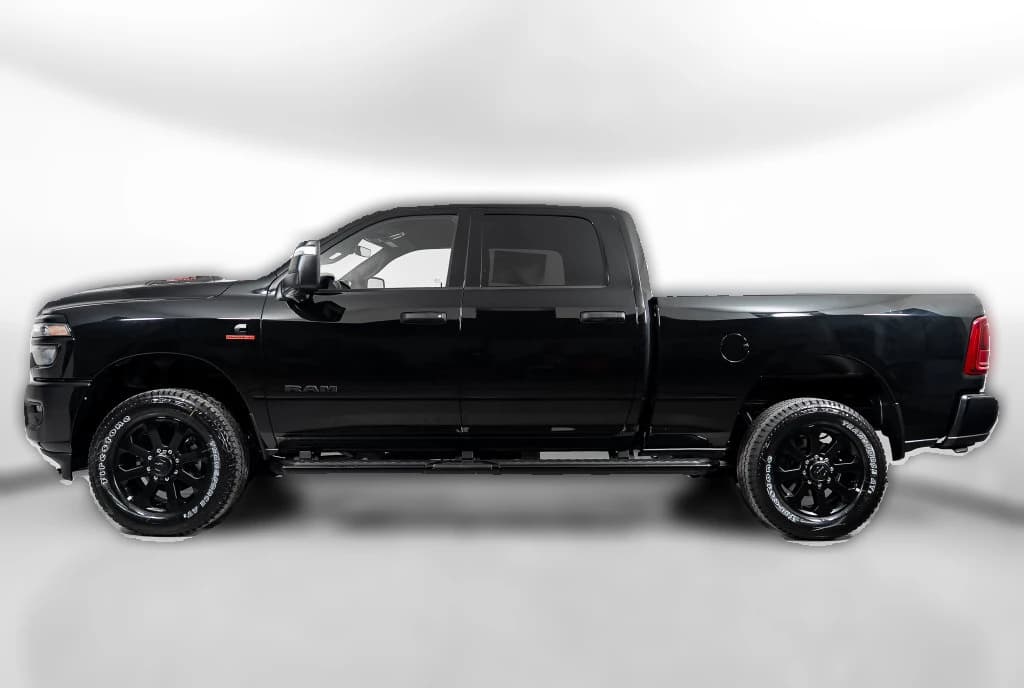 Ram 2500 Big Horn 4x4 Crew Cab 6'4" Box 2027 — side view