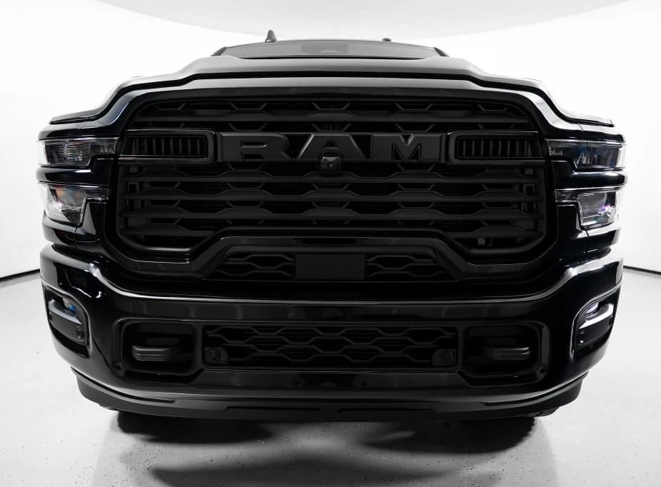 Ram 2500 Big Horn 4x4 Crew Cab 6'4" Box 2027 — side view