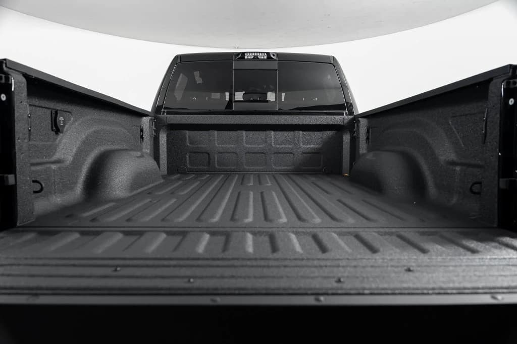 Ram 2500 Big Horn 4x4 Crew Cab 6'4" Box 2027 — side view