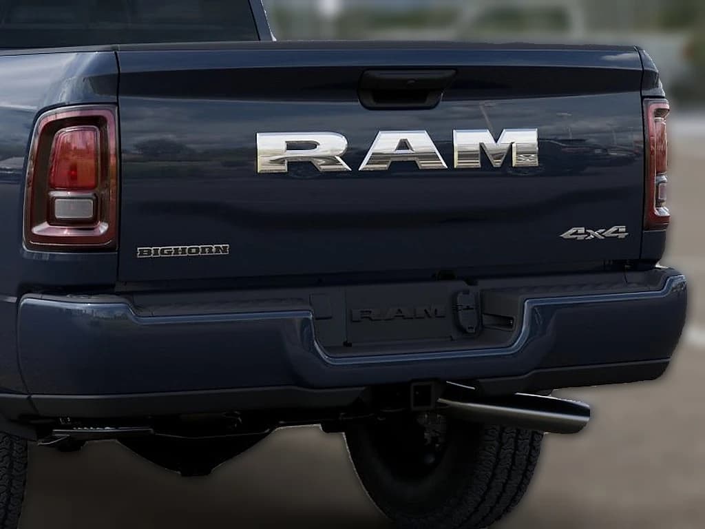 Ram 2500 Big Horn 4x4 Crew Cab 6'4" Box 2026 — side view