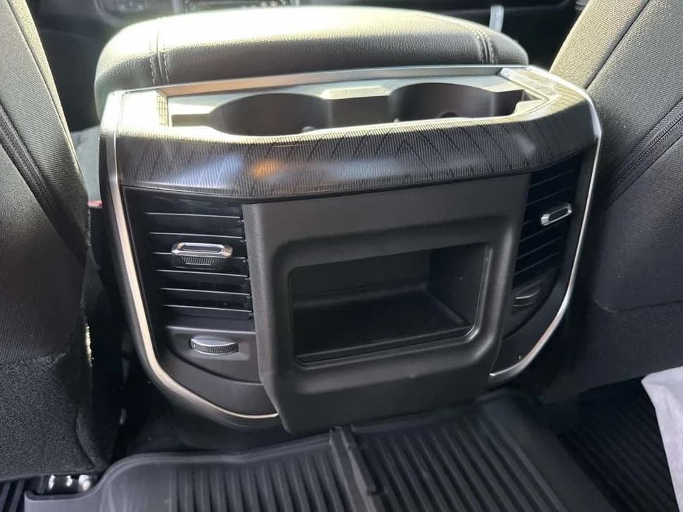Ram 2500 Big Horn 4x4 Crew Cab 6'4" Box 2026 — side view