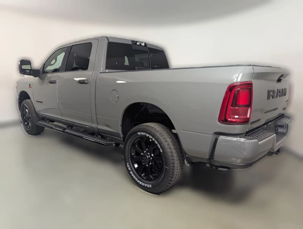 Ram 2500 Big Horn 4x4 Crew Cab 6'4" Box 2026 — side view