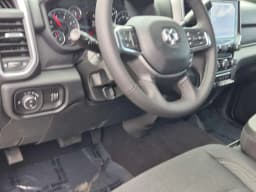 Ram 2500 Big Horn 4x4 Crew Cab 6'4" Box 2026 — side view