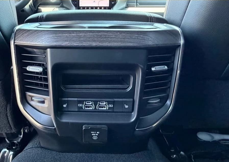 Ram 2500 Laramie 4x4 Crew Cab 6'4" Box 2026 — side view