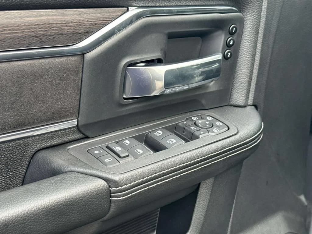 Ram 2500 Laramie 4x4 Crew Cab 6'4" Box 2026 — side view