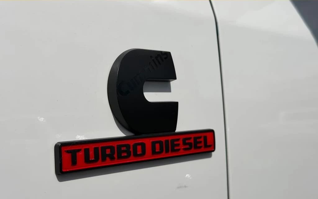 Ram 2500 Laramie 4x4 Crew Cab 6'4" Box 2026 — side view