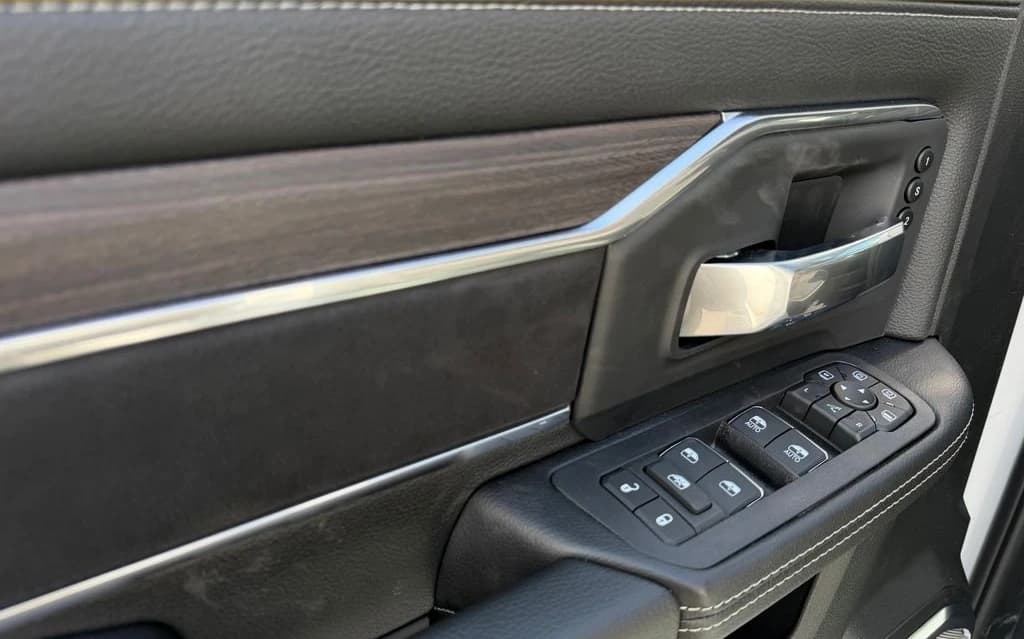 Ram 2500 Laramie 4x4 Crew Cab 6'4" Box 2026 — side view