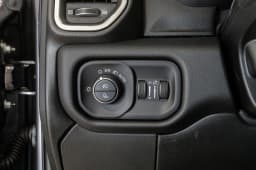 Ram 2500 Laramie 4x4 Crew Cab 6'4" Box 2027 — side view