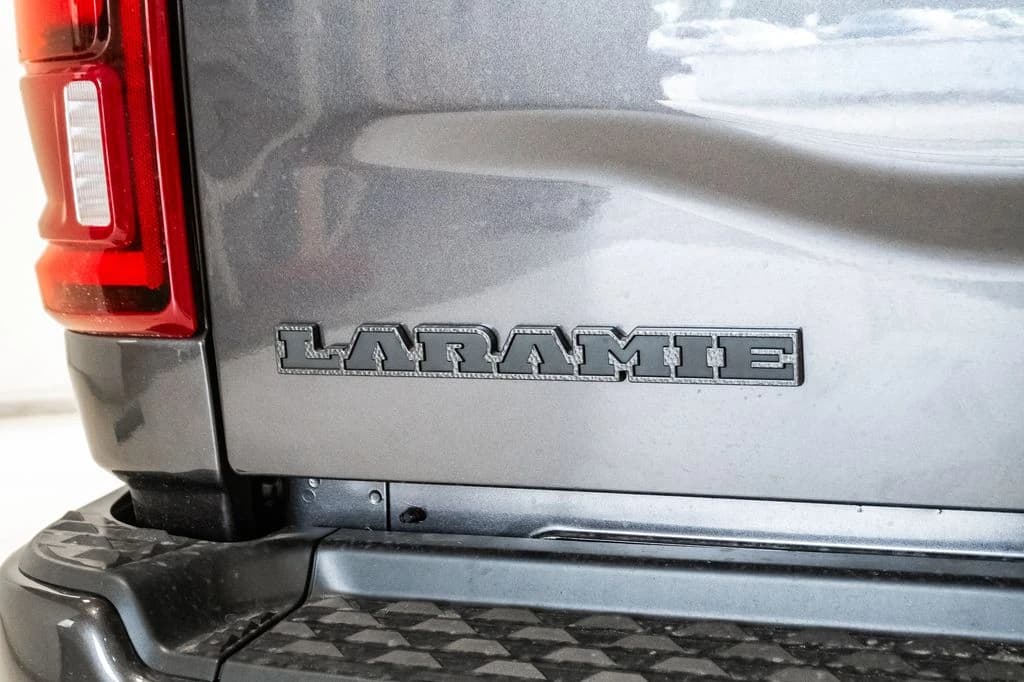 Ram 2500 Laramie 4x4 Crew Cab 6'4" Box 2027 — side view