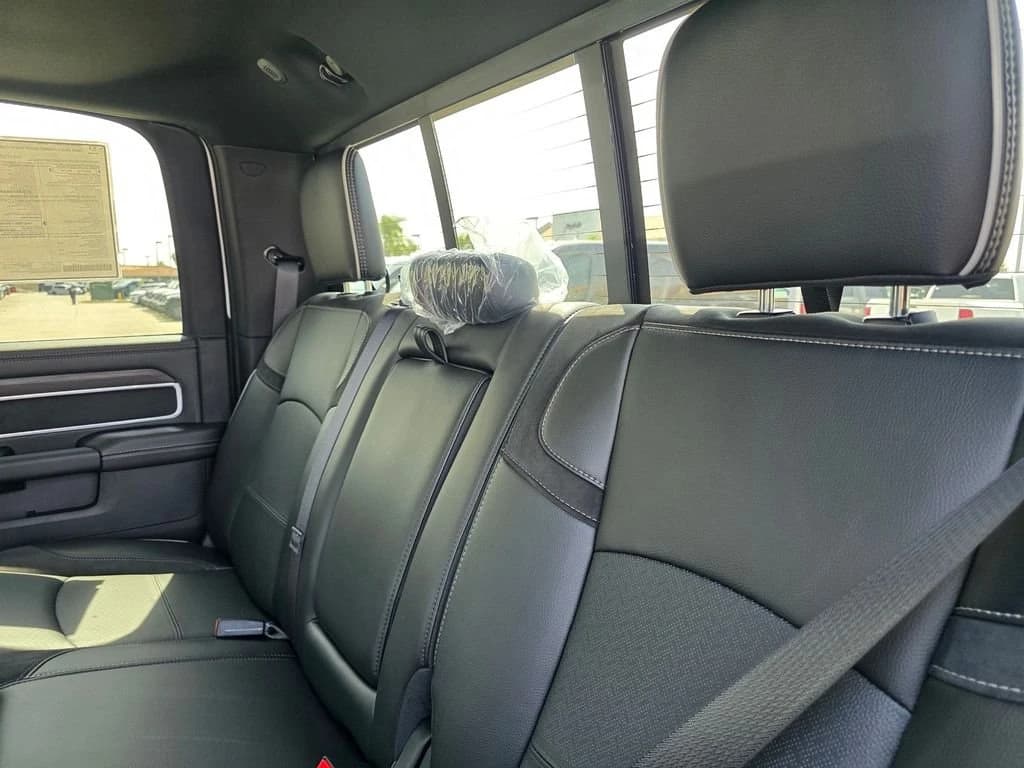 Ram 2500 Laramie 4x4 Crew Cab 6'4" Box 2026 — side view