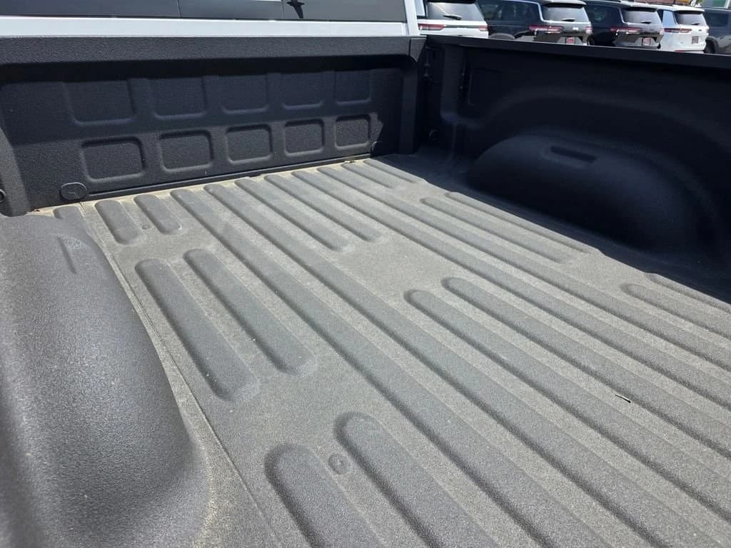 Ram 2500 Laramie 4x4 Crew Cab 6'4" Box 2026 — side view