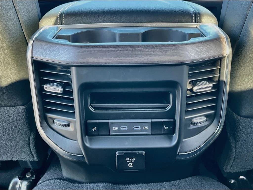 Ram 2500 Laramie 4x4 Crew Cab 6'4" Box 2027 — side view