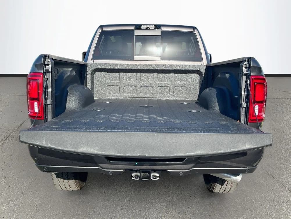 Ram 2500 Laramie 4x4 Crew Cab 6'4" Box 2027 — side view