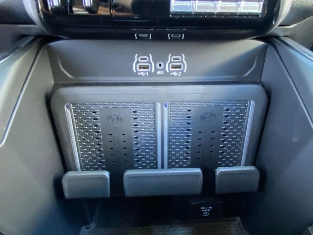 Ram 2500 Laramie 4x4 Crew Cab 6'4" Box 2026 — side view