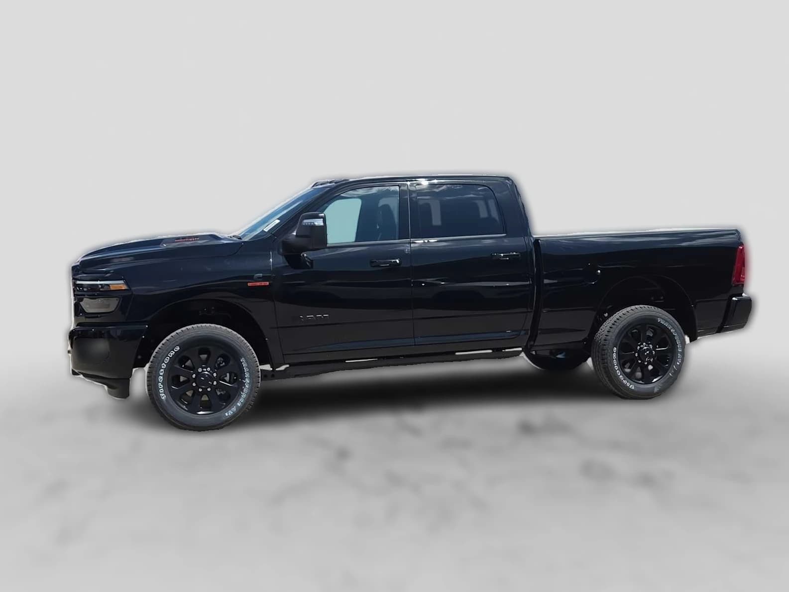 Ram 2500 Laramie 4x4 Crew Cab 6'4" Box 2027 — side view