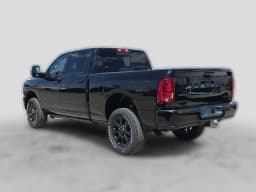 Ram 2500 Laramie 4x4 Crew Cab 6'4" Box 2027 — side view