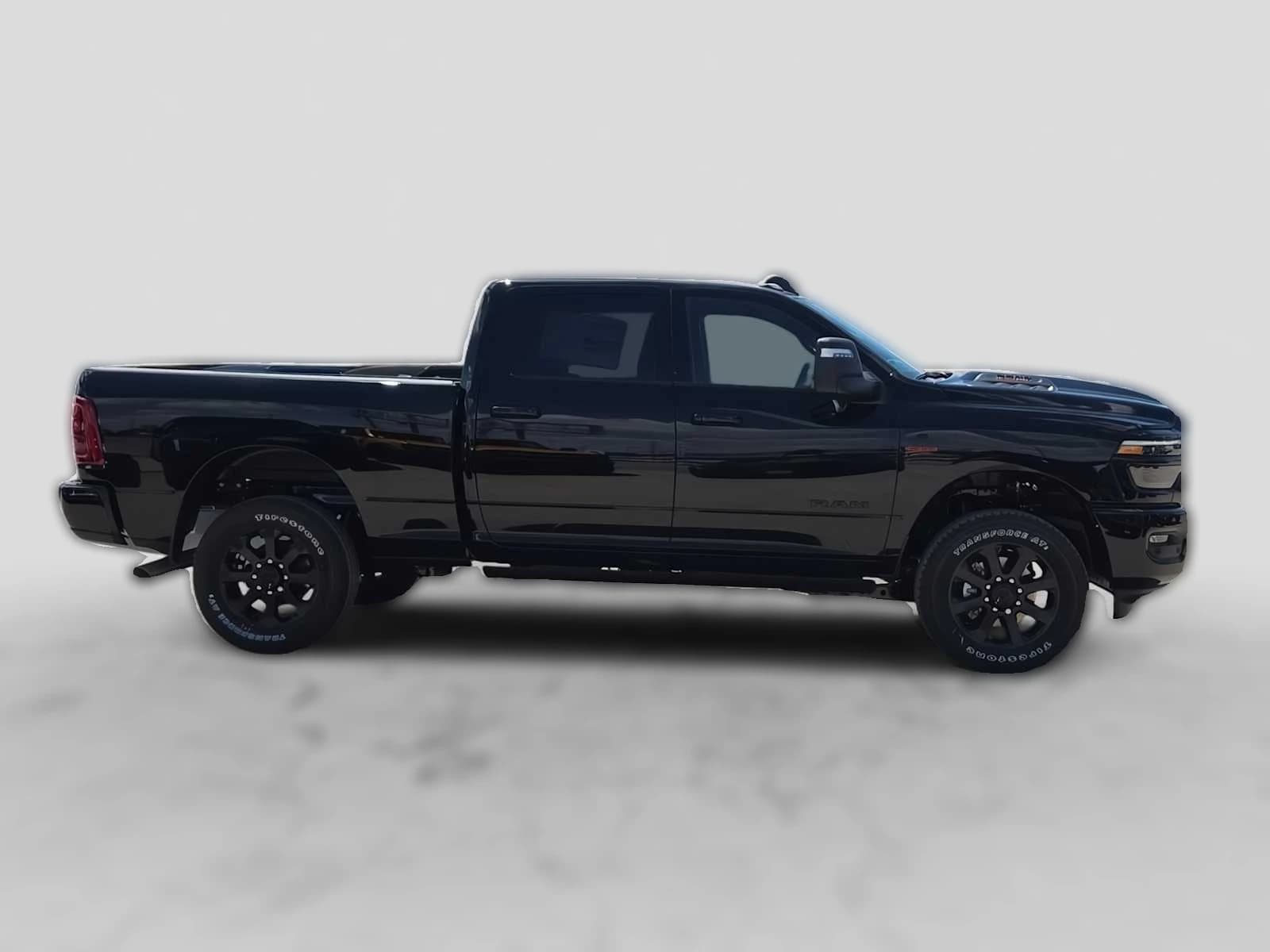 Ram 2500 Laramie 4x4 Crew Cab 6'4" Box 2027 — side view