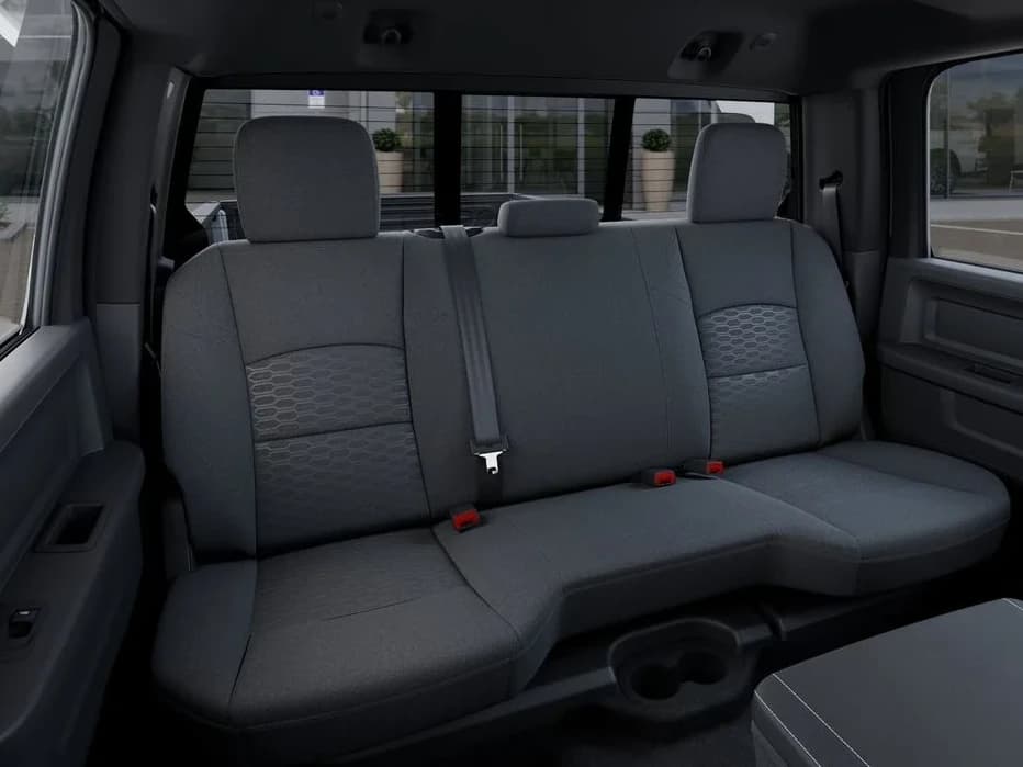 Ram 2500 Tradesman 4x4 Crew Cab 8' Box 2027 — side view