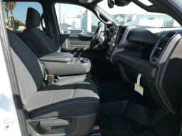 Ram 2500 Tradesman 4x4 Crew Cab 8' Box 2025 — side view