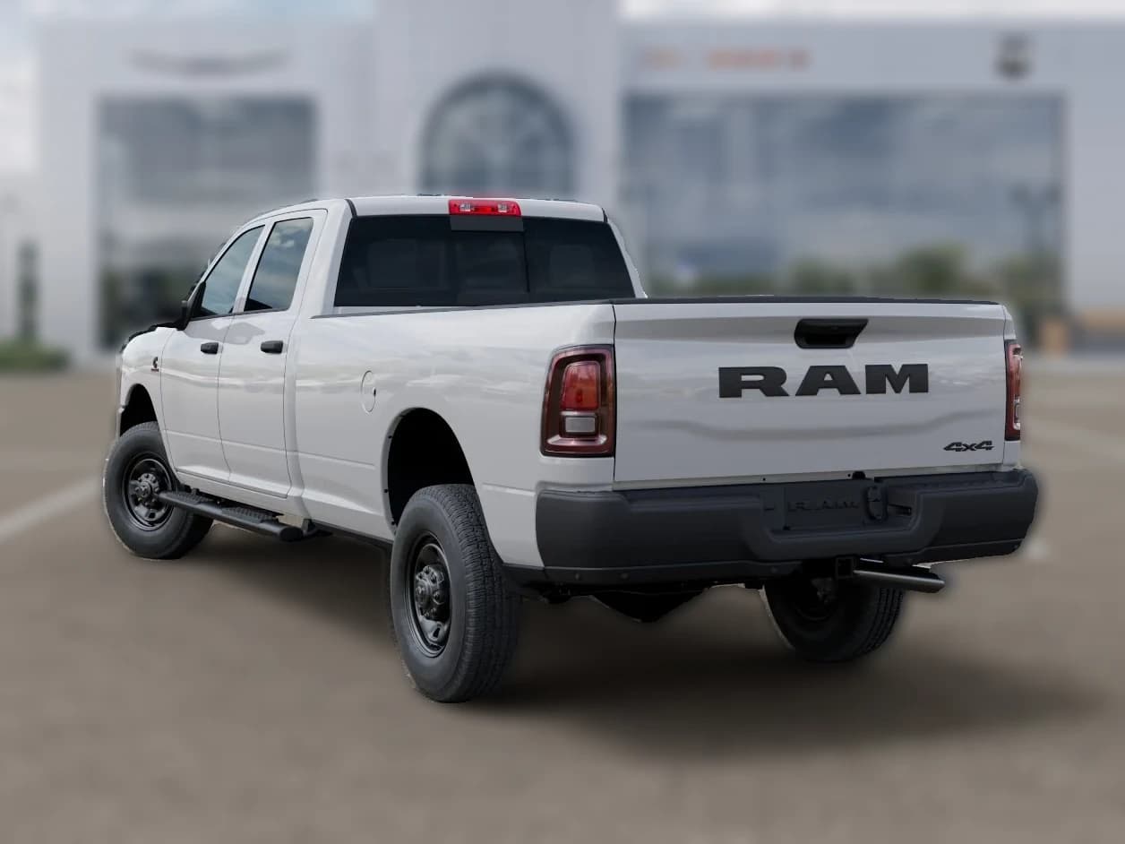 Ram 2500 Tradesman 4x4 Crew Cab 8' Box 2025 — side view