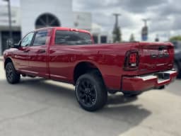 Ram 2500 Big Horn 4x4 Crew Cab 8' Box 2026 — side view