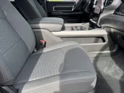 Ram 2500 Big Horn 4x4 Crew Cab 8' Box 2026 — side view