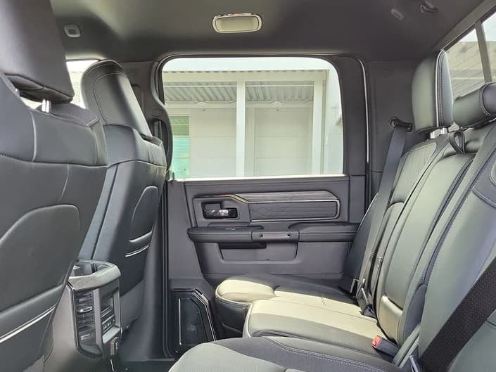 Ram 2500 Limited 4x4 Crew Cab 6'4" Box 2026 — side view