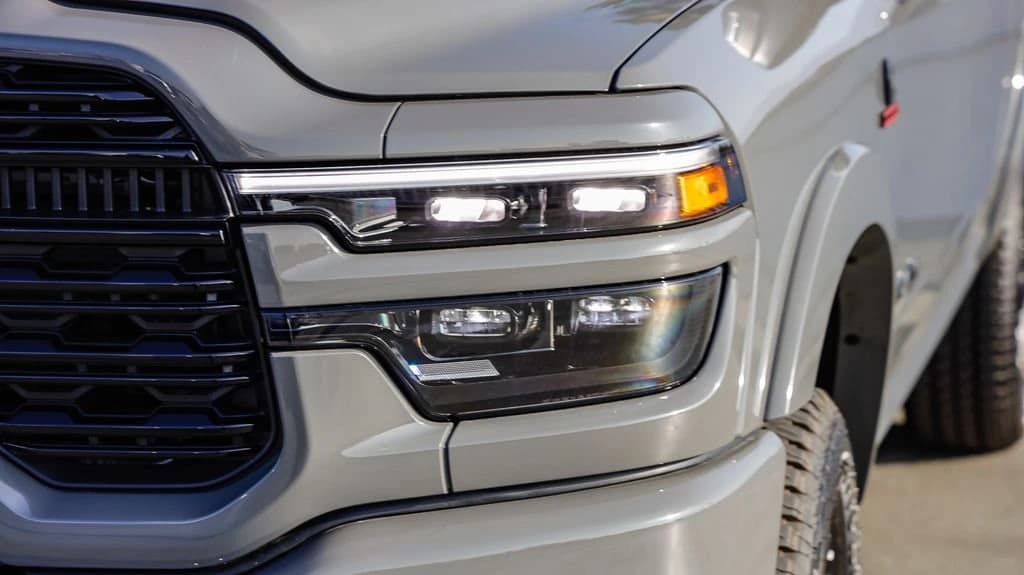 Ram 2500 Limited 4x4 Crew Cab 6'4" Box 2026 — side view