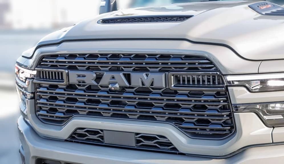 Ram 2500 Limited 4x4 Crew Cab 6'4" Box 2026 — side view