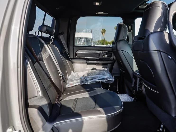 Ram 2500 Limited 4x4 Crew Cab 6'4" Box 2026 — side view