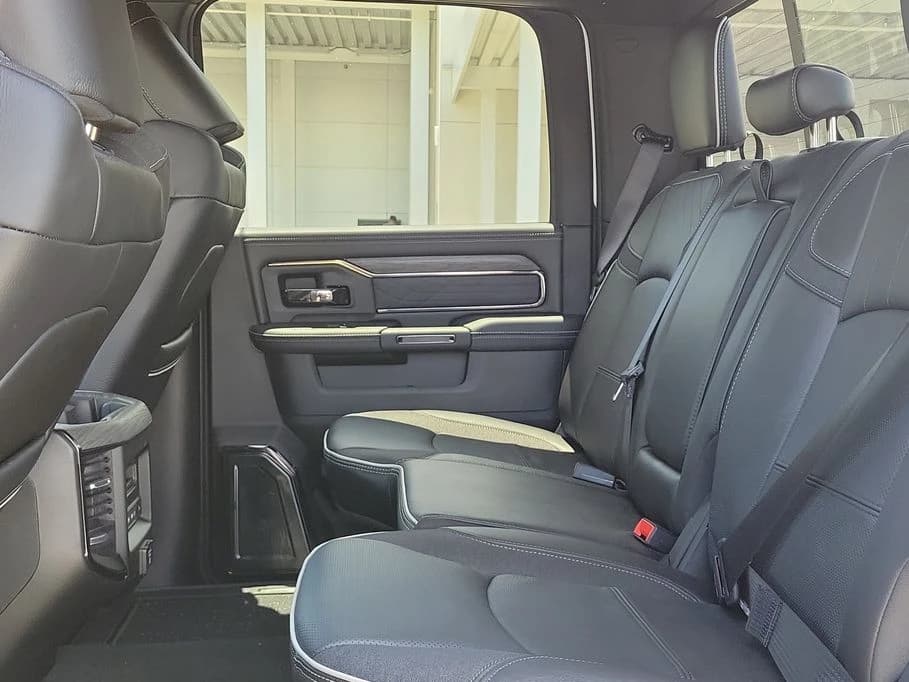 Ram 2500 Limited 4x4 Crew Cab 6'4" Box 2026 — side view