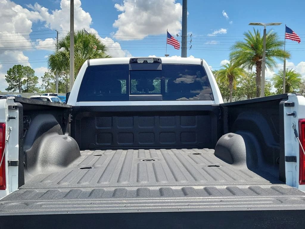 Ram 2500 Limited 4x4 Crew Cab 6'4" Box 2026 — side view
