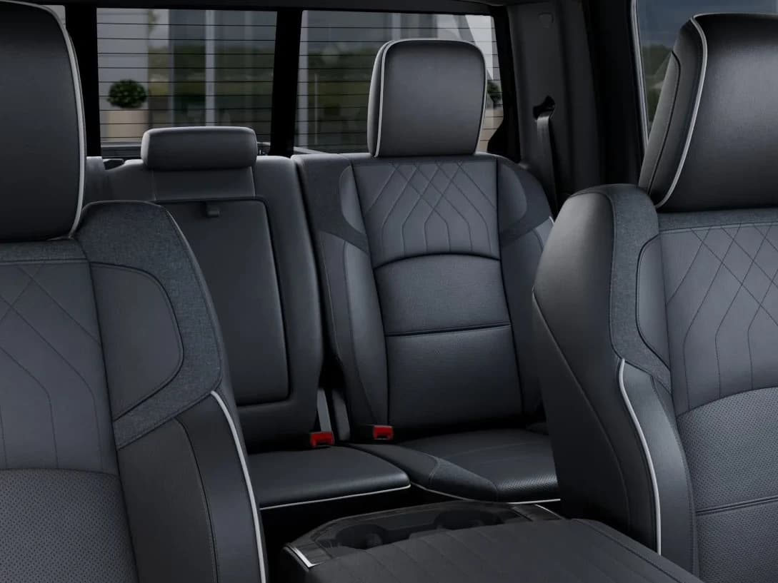 Ram 2500 Limited 4x4 Crew Cab 6'4" Box 2026 — side view