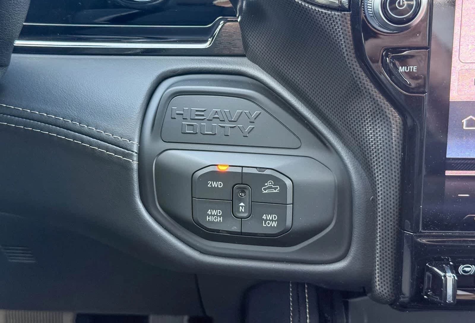 Ram 2500 Limited 4x4 Crew Cab 6'4" Box 2026 — side view