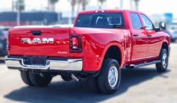 Ram 3500 Tradesman 4x4 Crew Cab 8' Box 2026 — side view
