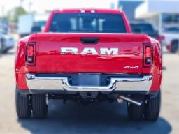 Ram 3500 Tradesman 4x4 Crew Cab 8' Box 2026 — side view