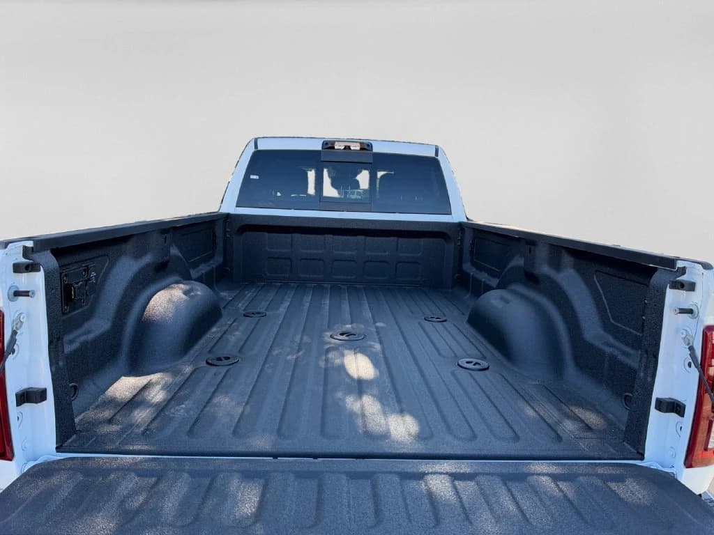 Ram 3500 Tradesman 4x4 Crew Cab 8' Box 2027 — side view