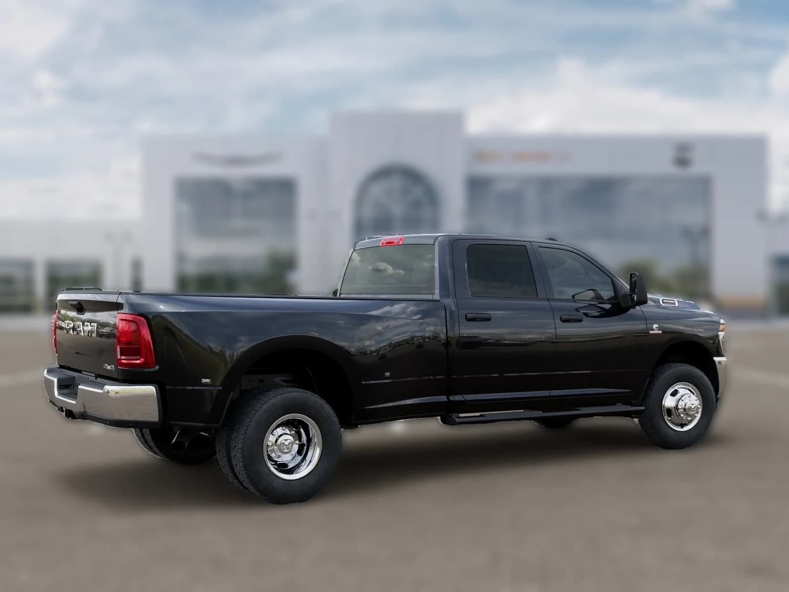 Ram 3500 Tradesman 4x4 Crew Cab 8' Box 2026 — side view