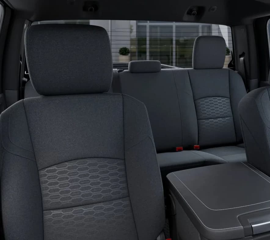 Ram 3500 Tradesman 4x4 Crew Cab 8' Box 2026 — side view