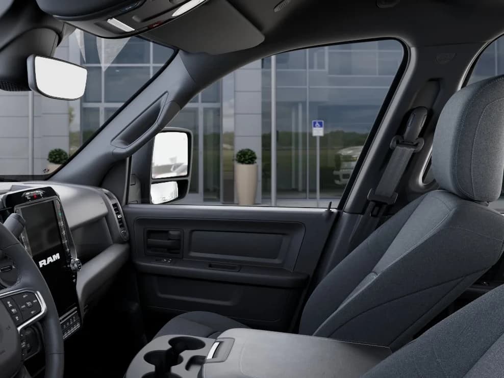 Ram 3500 Tradesman 4x4 Crew Cab 8' Box 2026 — side view