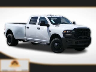 Ram 3500 Tradesman 4x4 Crew Cab 8' Box