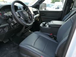 Ram 3500 Tradesman 4x4 Crew Cab 8' Box 2026 — side view