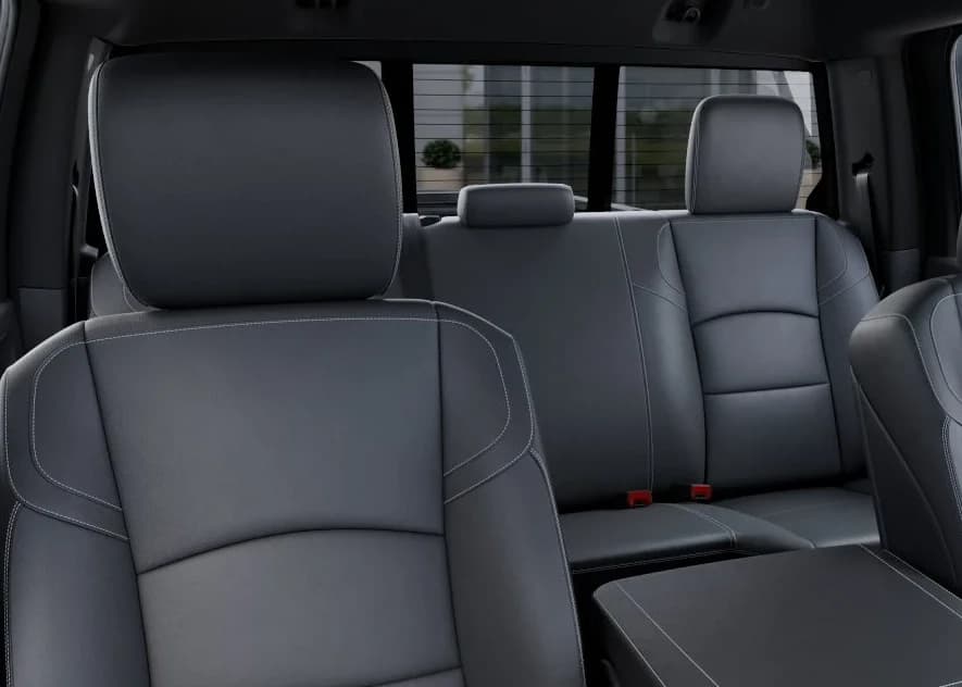 Ram 3500 Tradesman 4x4 Crew Cab 8' Box 2026 — side view