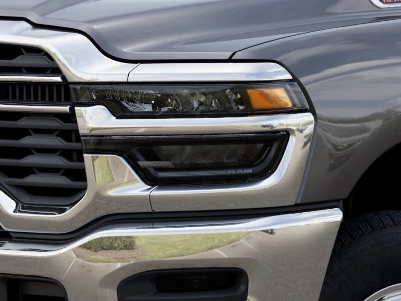 Ram 3500 Tradesman 4x4 Crew Cab 8' Box 2026 — side view
