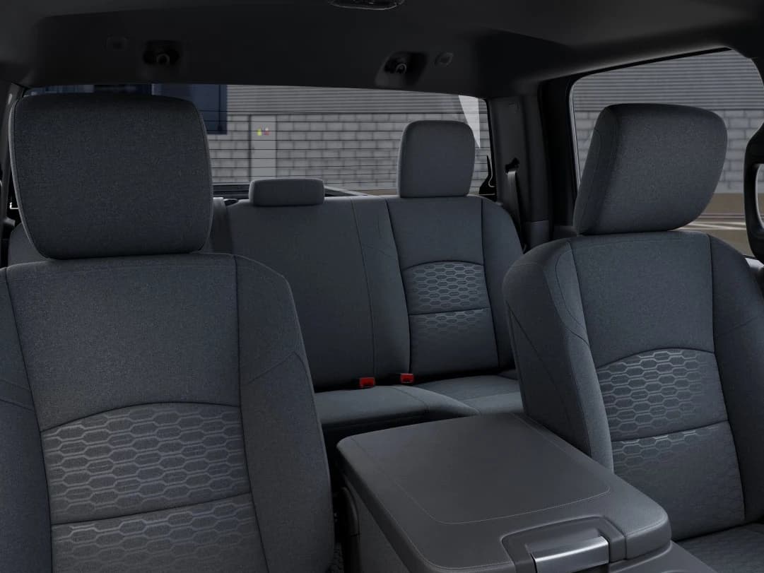 Ram 3500 Tradesman 4x4 Crew Cab 8' Box 2026 — side view