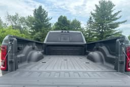 Ram 3500 Tradesman 4x4 Crew Cab 8' Box 2026 — side view